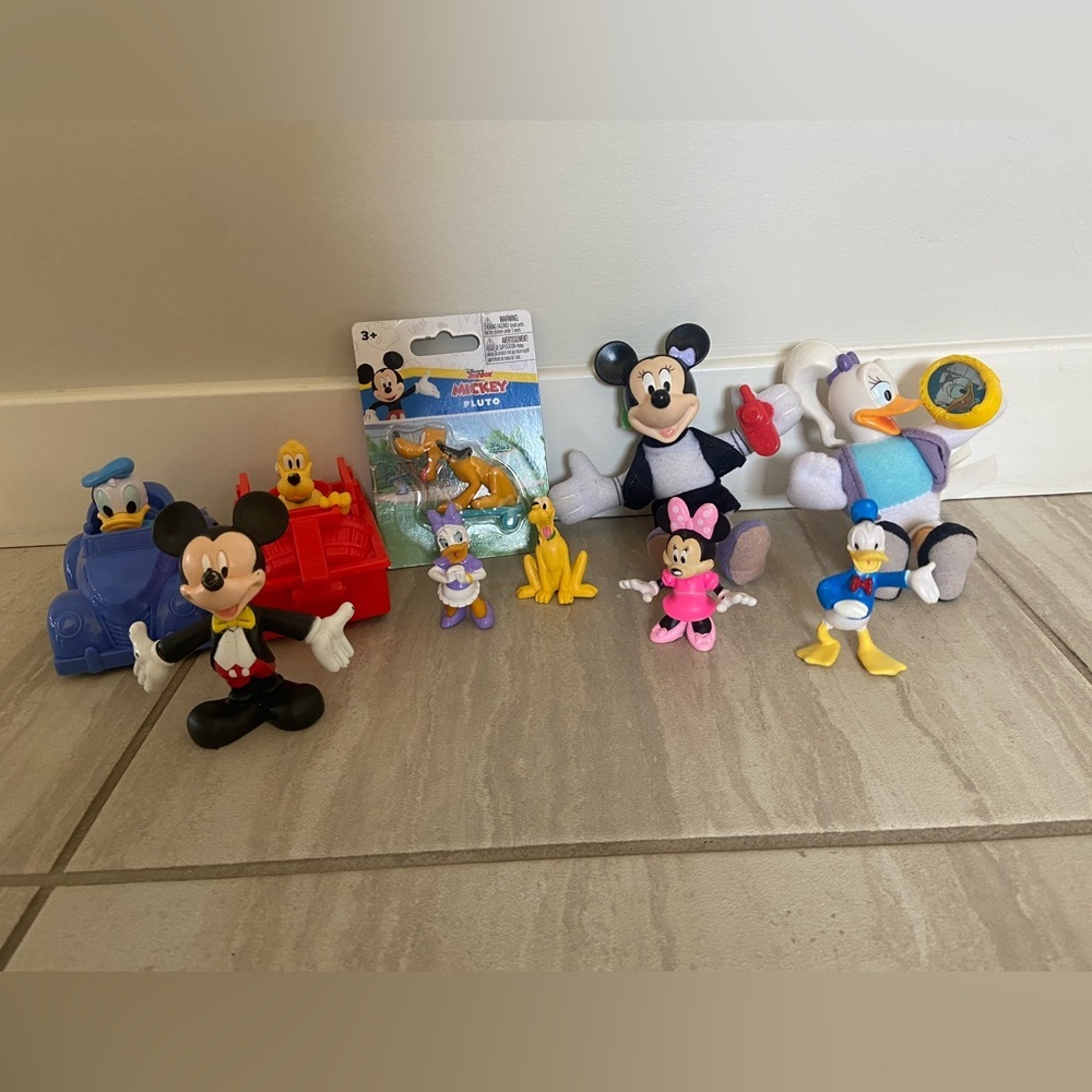 ❤️4 for $25❤️ Disney Mickey Mouse‎ clubhouse lot